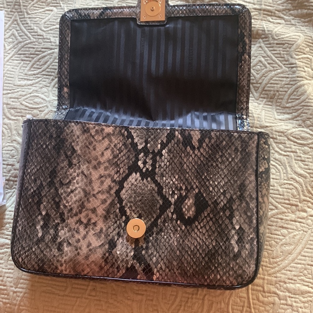 Purse - Picture 3 of 4